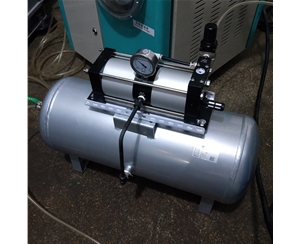 AB02-40热流道增压泵